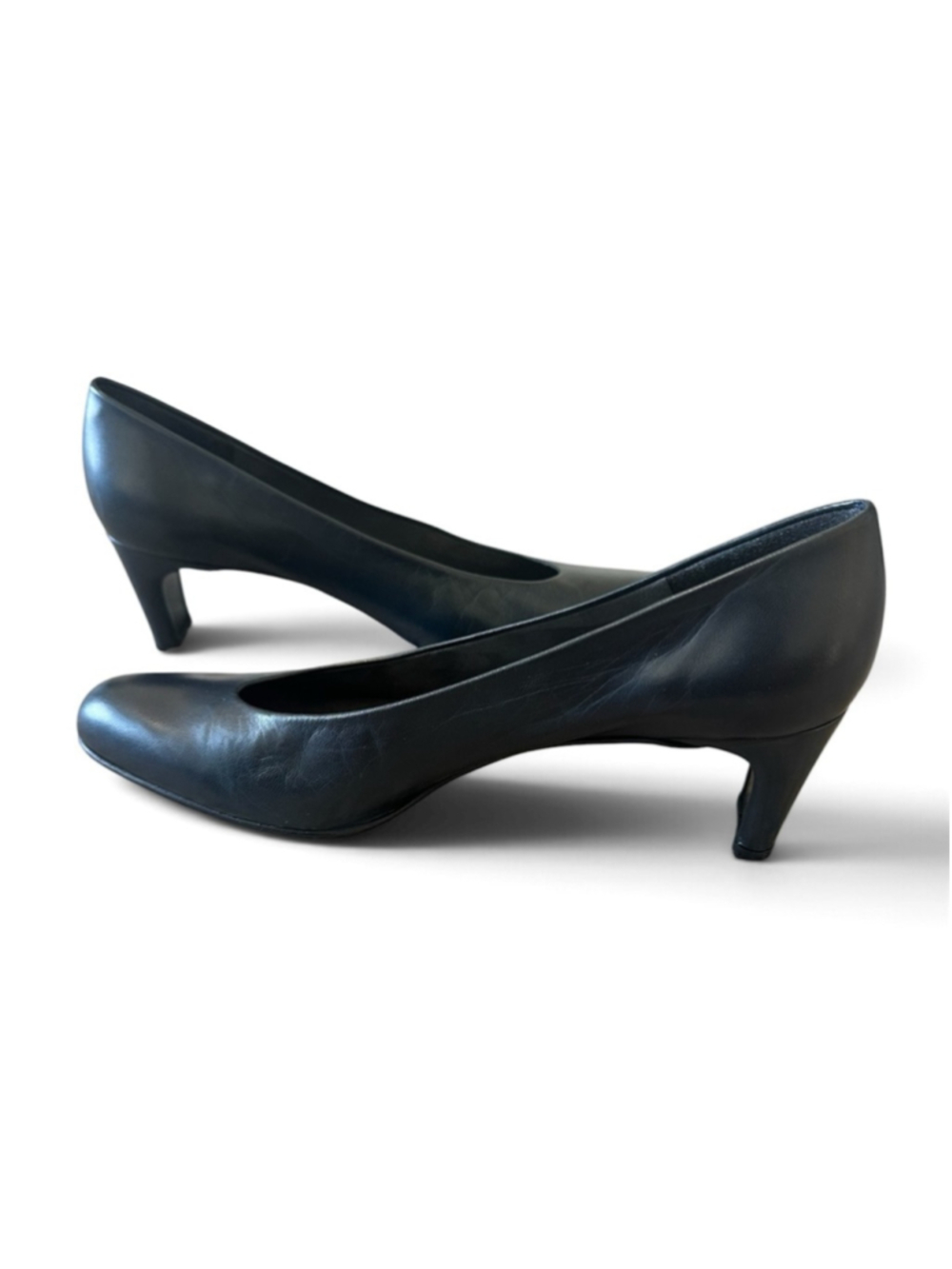 Stuart Weitzman Black Leather Mid-Kit Classic Pumps Size 8.5